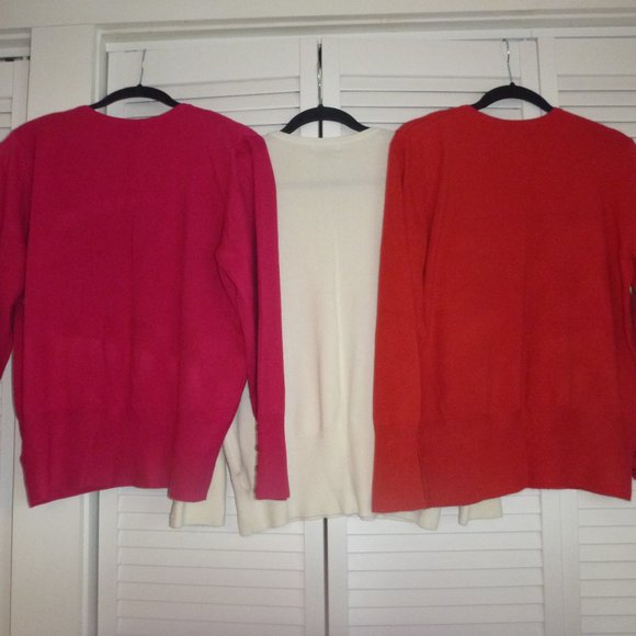 Two JM Collection V-neck Sweaters - Picture 5 of 5